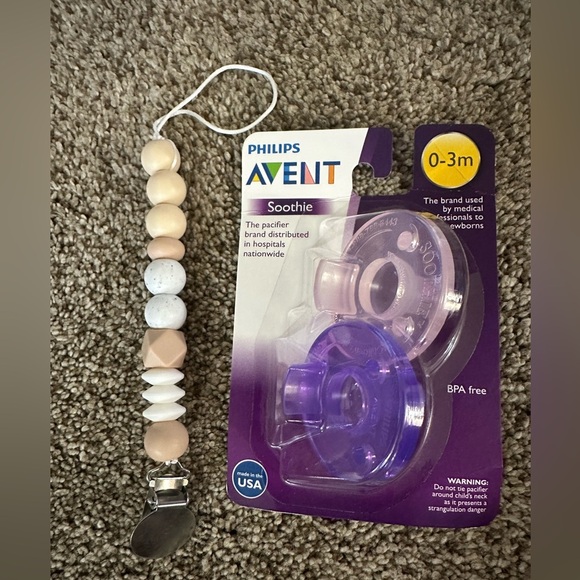 Philips Avent Soothie Pacifier with Beaded Clip - Picture 1 of 1